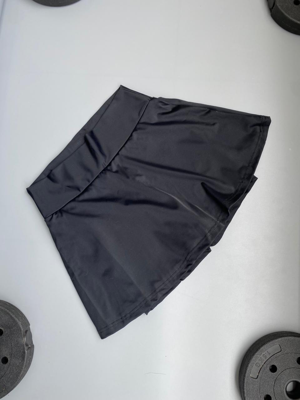 Falda short ajustada deportiva