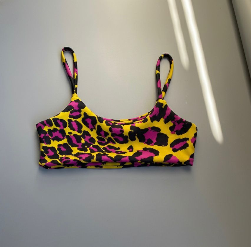 Tops de bikinis estampados