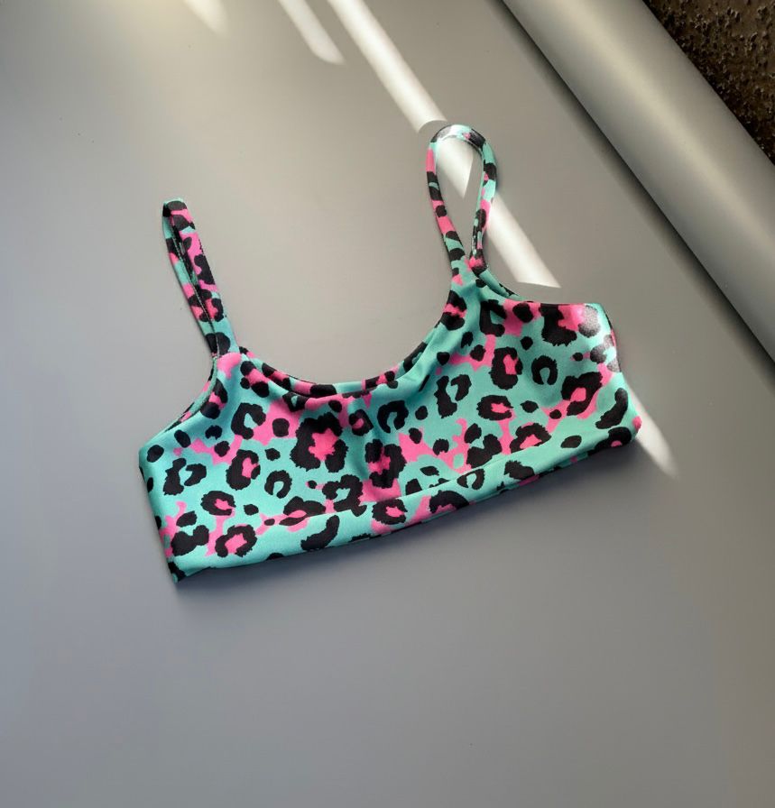 Tops de bikinis estampados