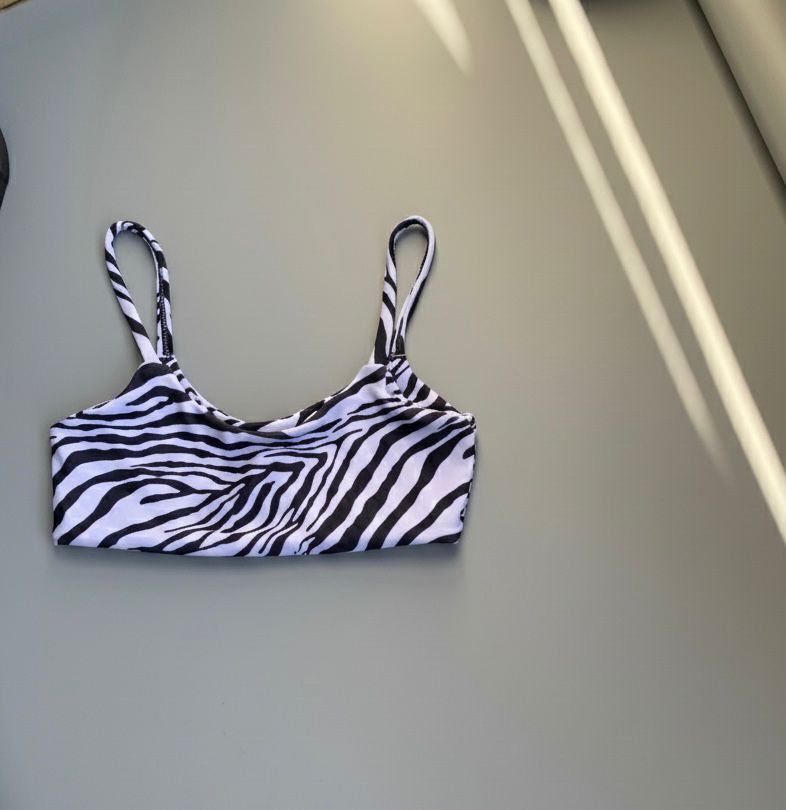 Tops de bikinis estampados