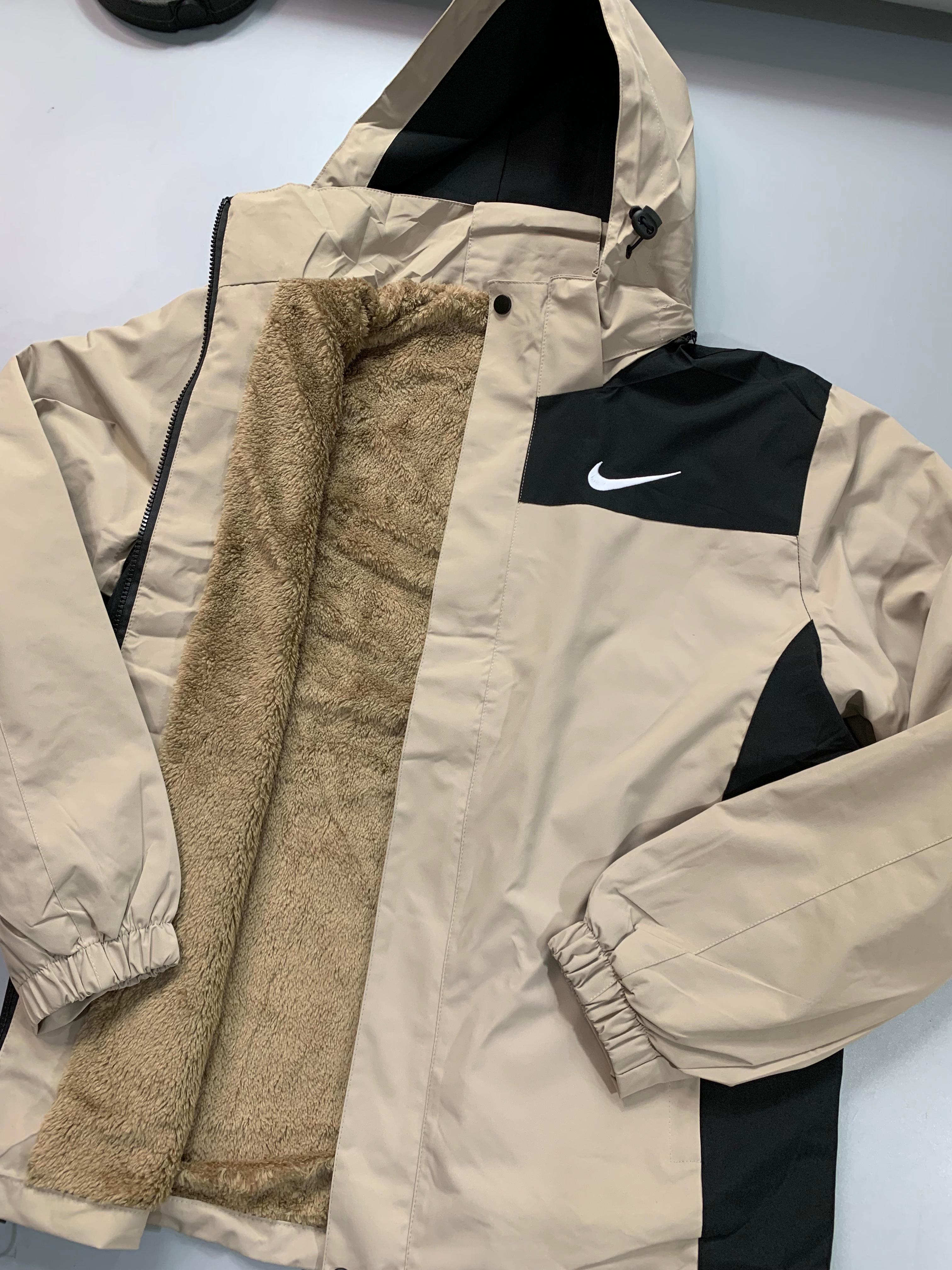 Chaquetas cortavientos con chiporro
