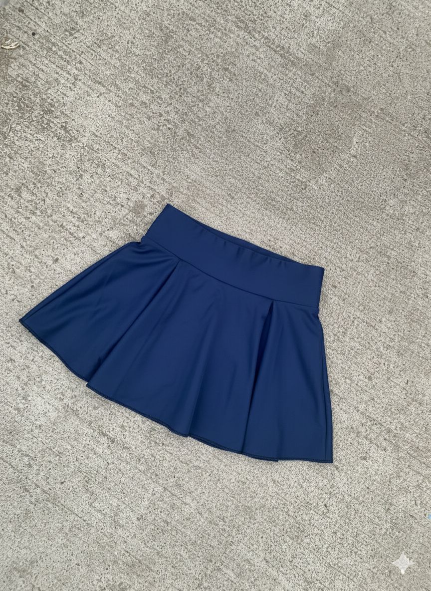 Falda short deportiva acampanada