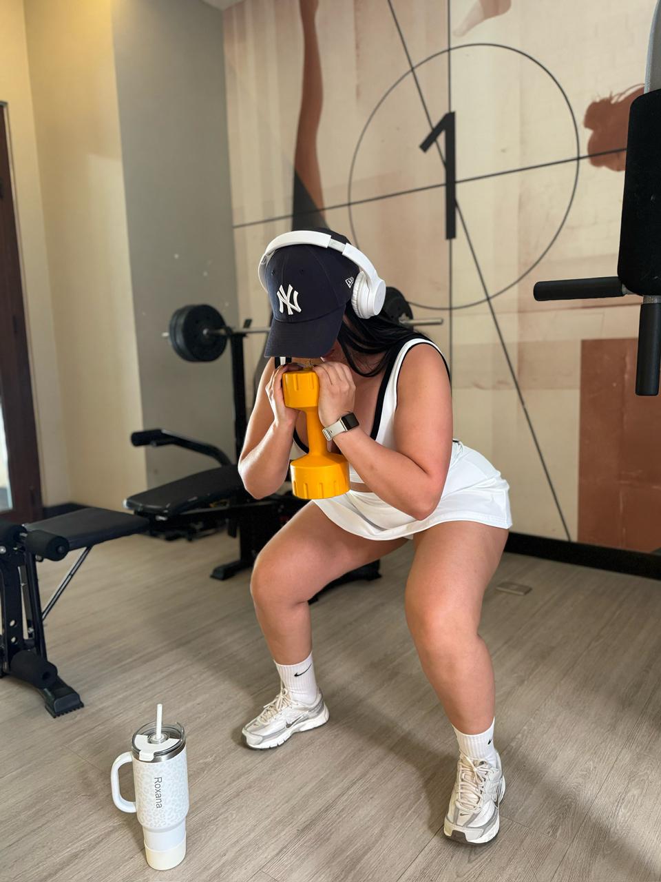 Falda short ajustada deportiva