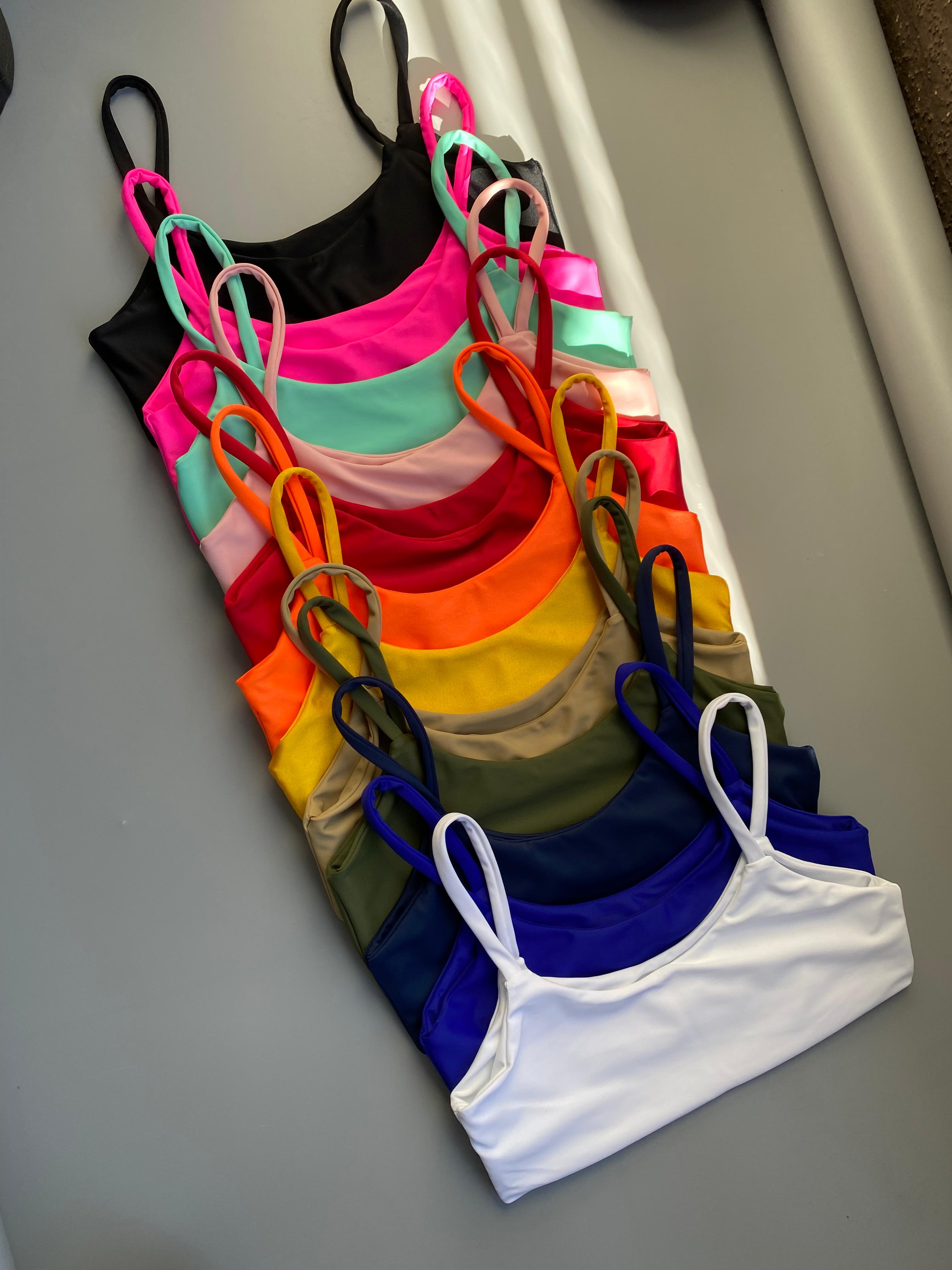 Tops de bikinis estampados