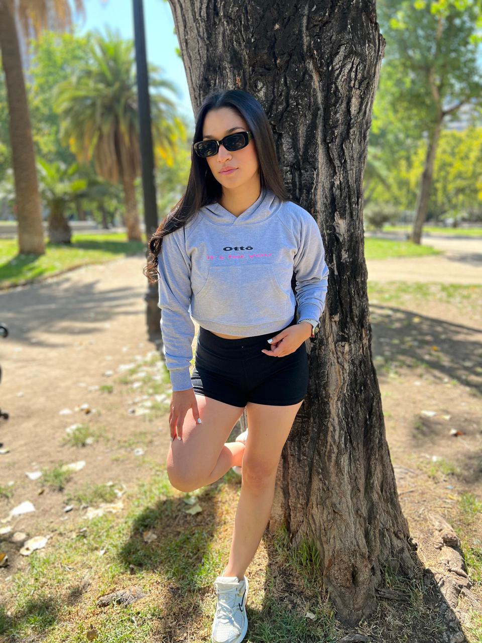Poleron crop manga raglan